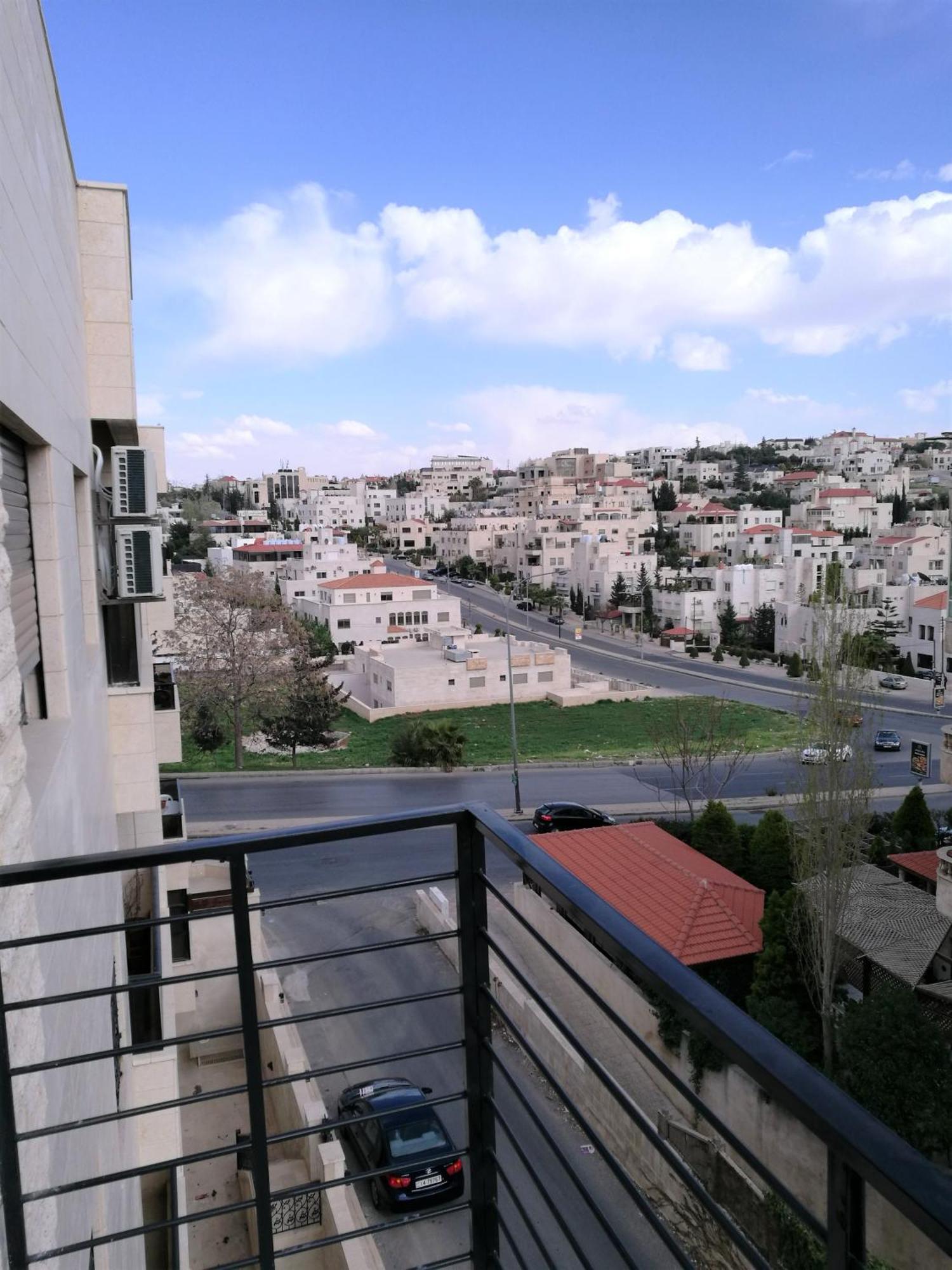 Dair Ghbar Gate Apartments Amã Exterior foto
